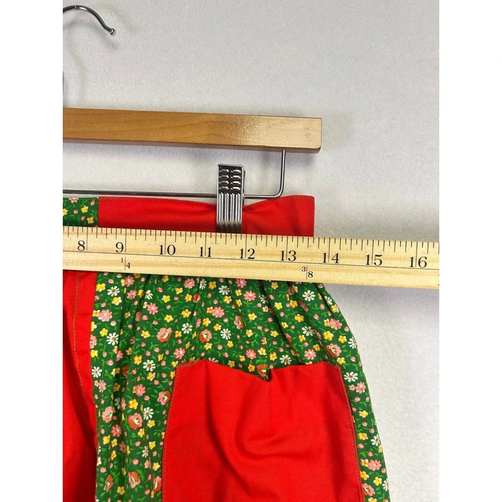Vintage Half Apron Red Floral Pockets Patchwork Kitchen Baking Cooking Retro S/M